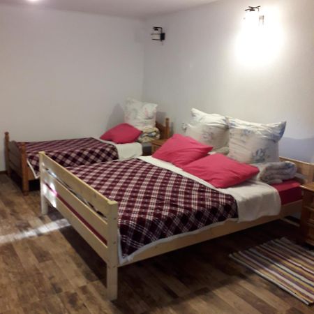Casa Victoria Anina Hotel ภายนอก รูปภาพ
